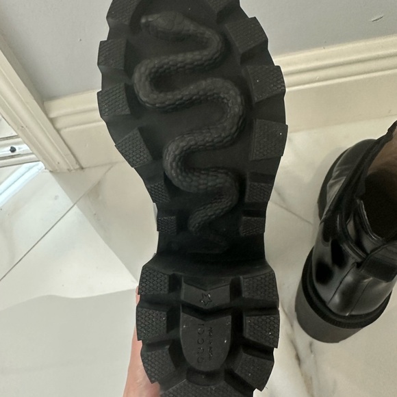 GUCCI Logo Trip Booties Size 38 - Picture 8 of 9